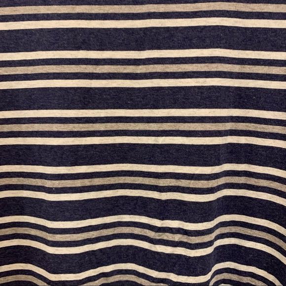 Lularoe Irma Tunic size XS. - Picture 3 of 4